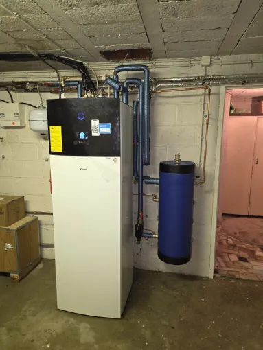 Remplacement d’une chaudière gaz par une pompe à chaleur Daikin à Meulan-en-Yvelines (78250), Marines, ATEL SOLUTIONS